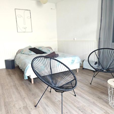 Studio Entier Proche Des Commerces - 1 A 2 Pers - Langon (Gironde) Exterior foto