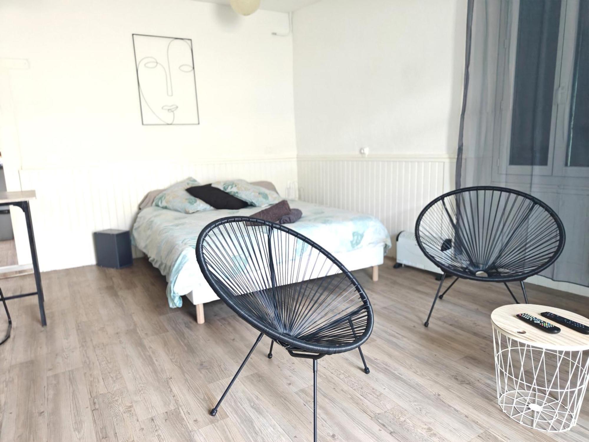 Studio Entier Proche Des Commerces - 1 A 2 Pers - Langon (Gironde) Exterior foto